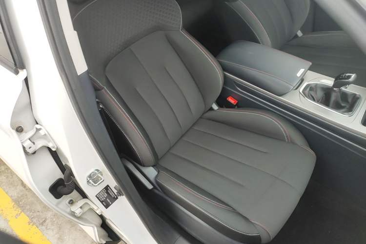 Used CHANGAN OSHAN X7 2021 1.5T Manual Comfort Model Right Front Seat