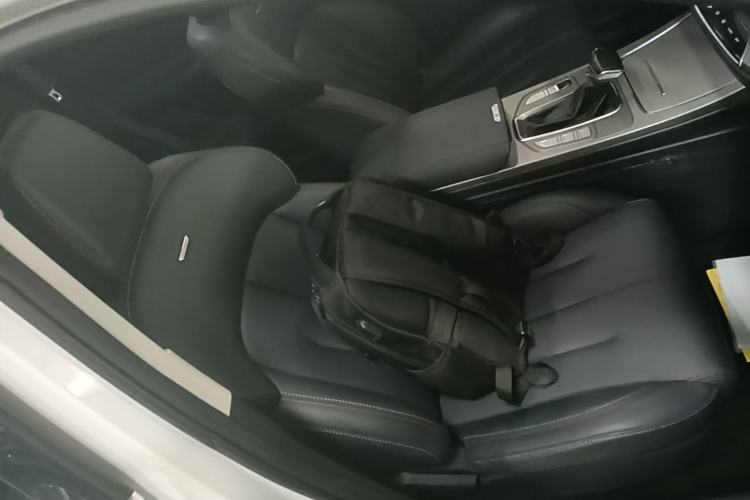 Used CHANGAN OSHAN X7 2021 1.5T Automatic Luxury Version Right Front Seat
