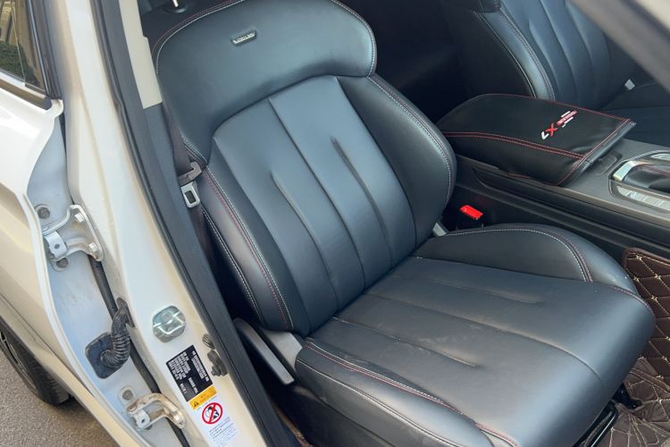 Used CHANGAN OSHAN X7 2021 1.5T Automatic Luxury Model Right Front Seat
