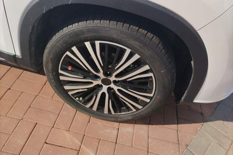 Used CHANGAN OSHAN X7 2021 1.5T Automatic Luxury Version Right Front Wheel Hub