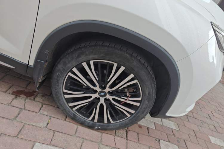 Used CHANGAN OSHAN X7 2021 1.5T Automatic Luxury Model Right Front Wheel Hub