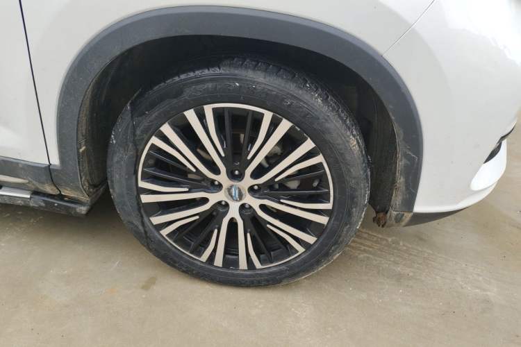 Used CHANGAN OSHAN X7 2021 1.5T Automatic Luxury Model Right Front Wheel Hub
