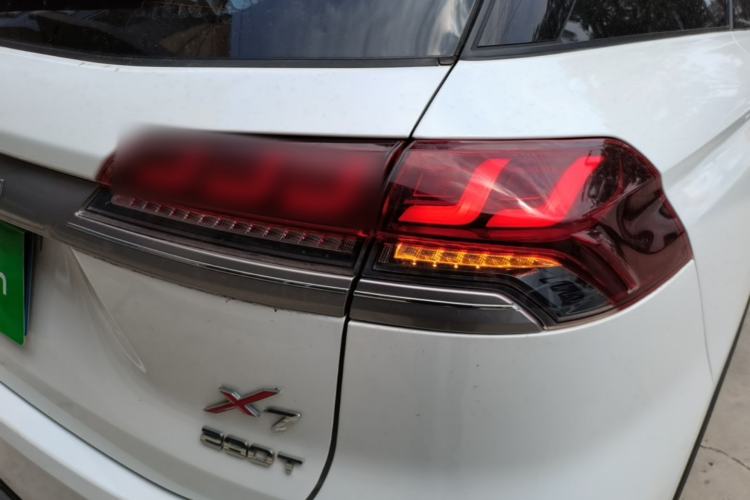 Used CHANGAN OSHAN X7 2021 1.5T Manual Comfort Model Right Rear Taillight