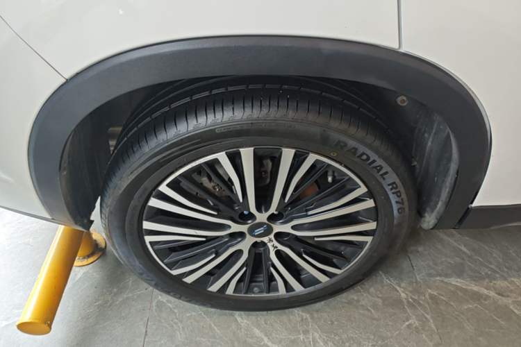 Used CHANGAN OSHAN X7 2021 1.5T Automatic Luxury Model Right Rear Wheel Hub