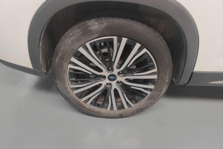 Used CHANGAN OSHAN X7 2021 1.5T Automatic Luxury Model Right Rear Wheel Hub