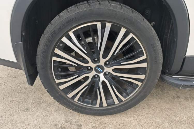 Used CHANGAN OSHAN X7 2021 1.5T Automatic Luxury Model Right Rear Wheel Hub