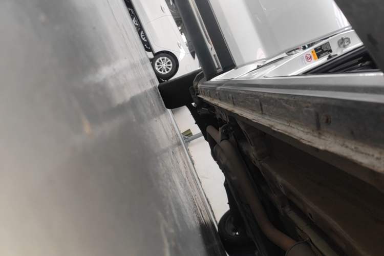 Used CHANGAN OSHAN X7 2021 1.5T Automatic Luxury Model Right Side Sill