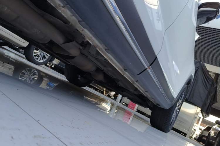 Used CHANGAN OSHAN X7 2021 1.5T Automatic Luxury Model Right Side Sill
