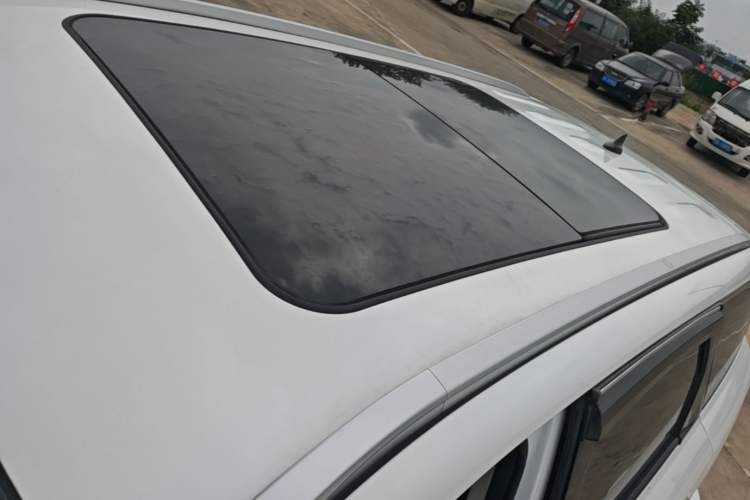 Used CHANGAN OSHAN X7 2021 1.5T Automatic Luxury Model Roof