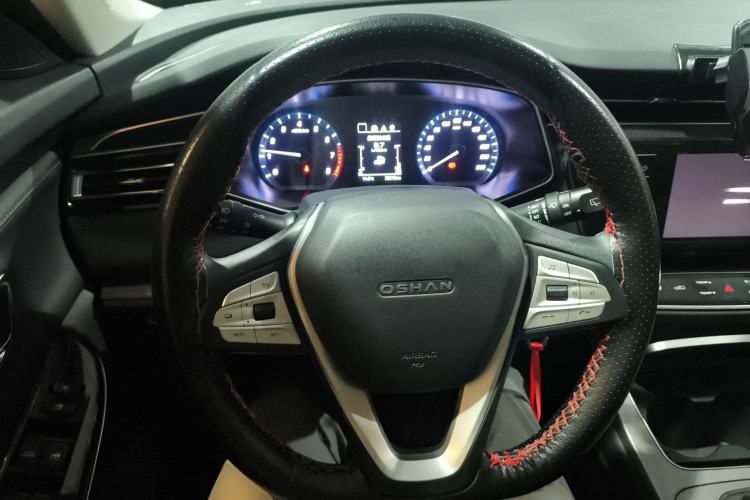 Used CHANGAN OSHAN X7 2021 1.5T Manual Luxury Version Steering Wheel