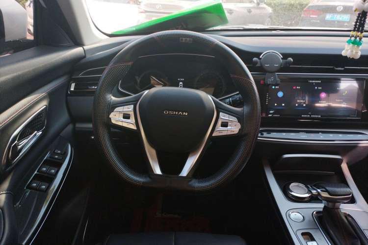 Used CHANGAN OSHAN X7 2021 1.5T Automatic Luxury Version Steering Wheel
