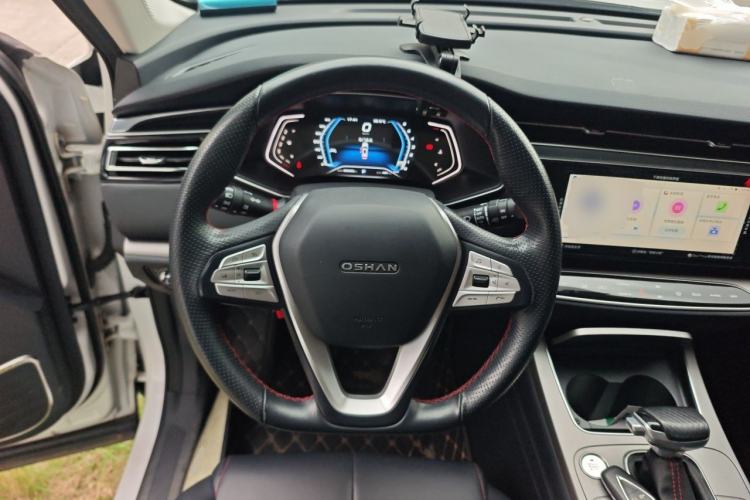 Used CHANGAN OSHAN X7 2021 1.5T Automatic Luxury Model Steering Wheel