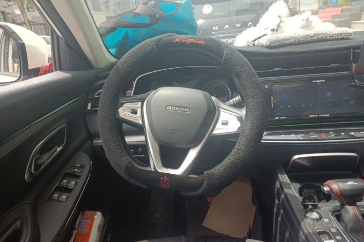 Used CHANGAN OSHAN X7 2021 1.5T Automatic Luxury Version Steering Wheel