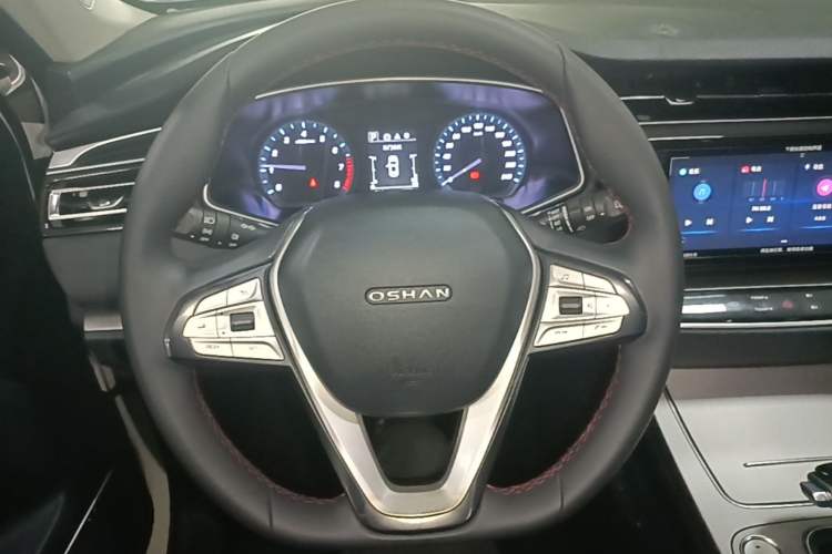 Used CHANGAN OSHAN X7 2021 1.5T Automatic Luxury Version Steering Wheel
