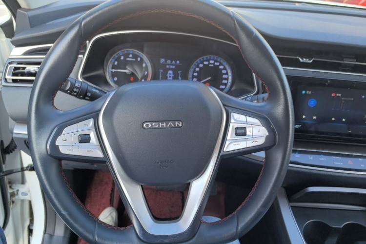 Used CHANGAN OSHAN X7 2021 1.5T Automatic Luxury Version Steering Wheel