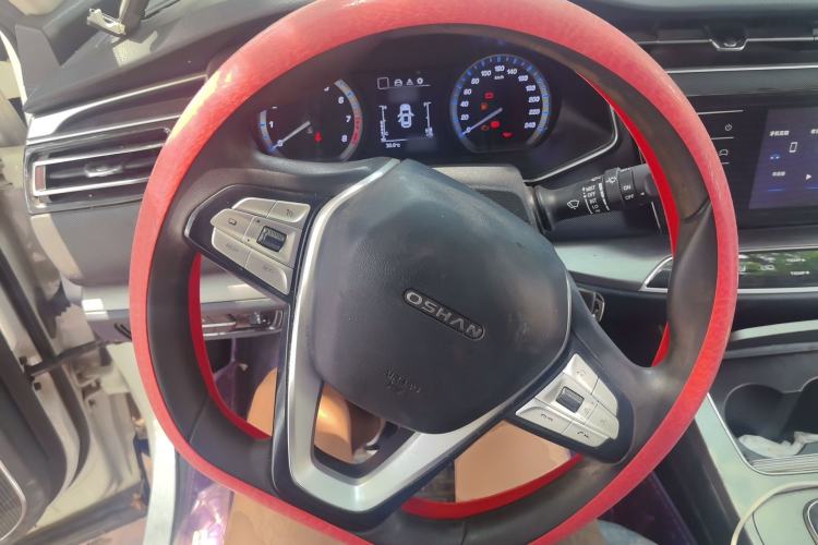 Used CHANGAN OSHAN X7 2021 1.5T Manual Luxury Version Steering Wheel