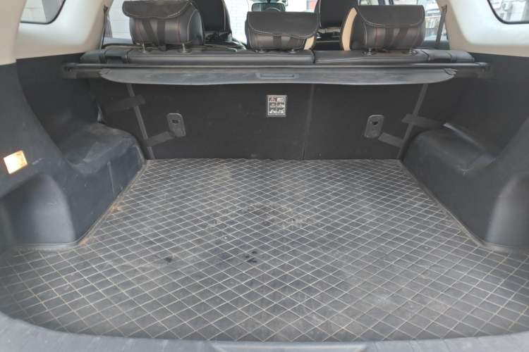 Used CHANGAN OSHAN X7 2021 1.5T Automatic Luxury Model Trunk
