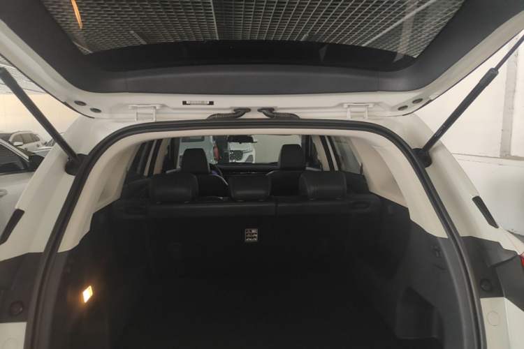 Used CHANGAN OSHAN X7 2021 1.5T Manual Luxury Version Trunk