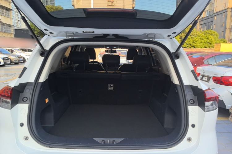 Used CHANGAN OSHAN X7 2021 1.5T Automatic Luxury Version Trunk