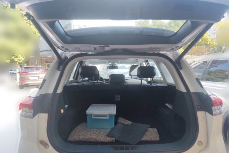 Used CHANGAN OSHAN X7 2021 1.5T Space Freedom Edition with Automatic Parking and Facial Recognition Trunk
