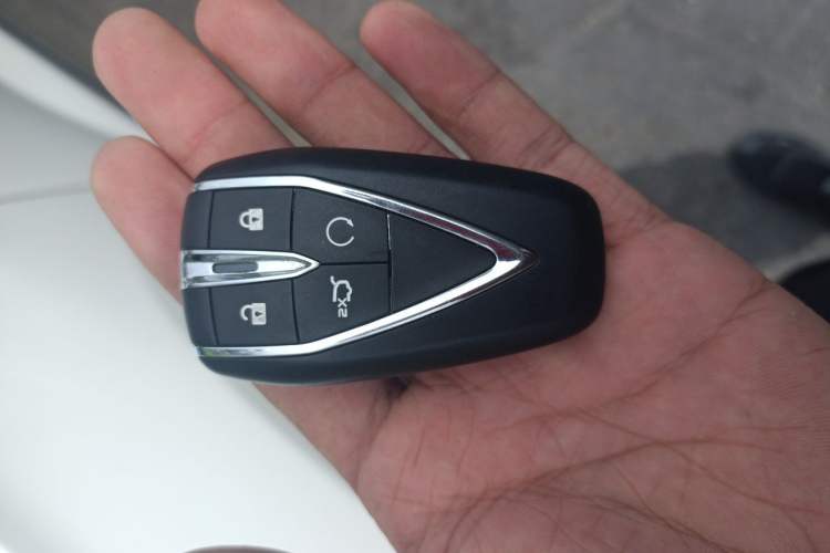Used CHANGAN OSHAN X7 2021 1.5T Automatic Luxury Version Vehicle Key