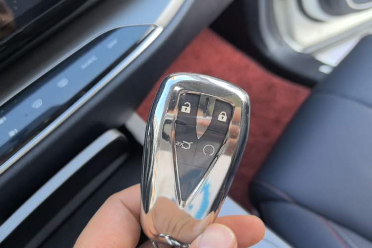 Used CHANGAN OSHAN X7 2021 1.5T Automatic Luxury Version Vehicle Key