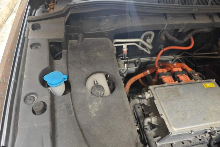 Used CHANGAN OSHAN X7 EV 2020 Luxury Model 405 Engine Bay Right