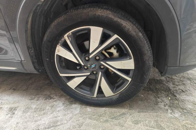 Used CHANGAN OSHAN X7 EV 2020 Luxury Model 405 Right Front Wheel Hub