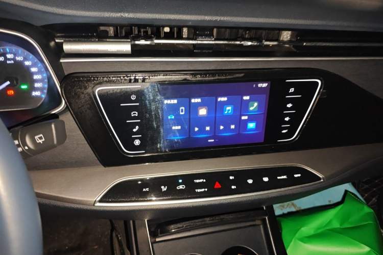 Used CHANGAN OSHAN X7 EV 2020 Luxury Model 405 Audio And AC Panel