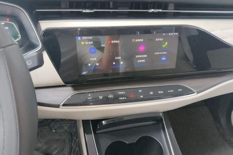 Used CHANGAN OSHAN X7 EV 2020 Luxury Edition 405 Audio And AC Panel