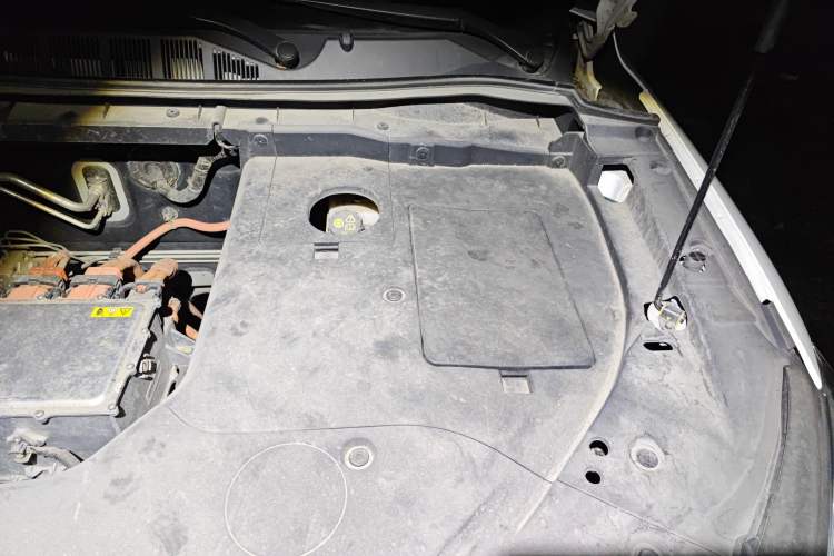Used CHANGAN OSHAN X7 EV 2020 Luxury Edition 405 Engine Bay Left
