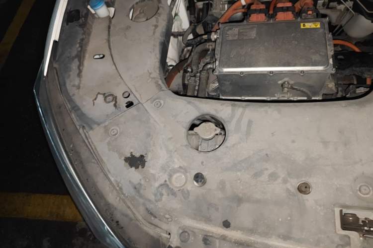 Used CHANGAN OSHAN X7 EV 2020 Luxury Model 405 Engine Bay Right