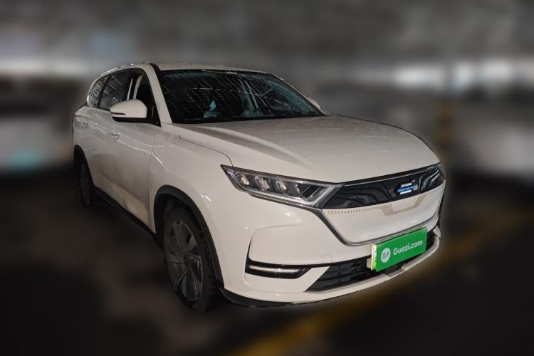 Used CHANGAN OSHAN X7 EV 2020 Luxury Model 405 Front Right 45 Deg