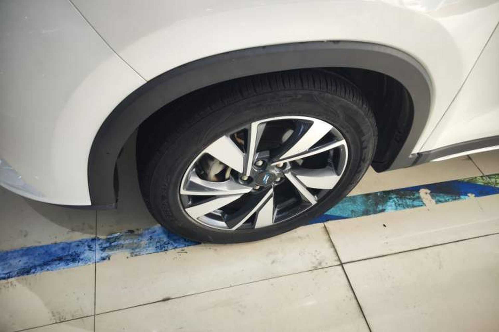 Used CHANGAN OSHAN X7 EV 2020 Luxury Edition 405 Left Front Wheel Hub