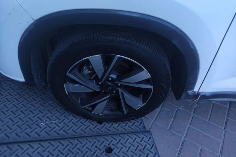 Used CHANGAN OSHAN X7 EV 2020 Luxury Model 405 Left Front Wheel Hub