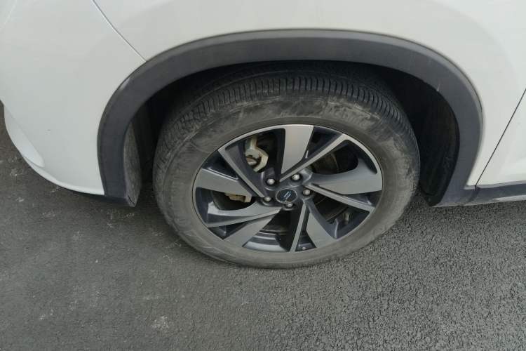 Used CHANGAN OSHAN X7 EV 2020 Luxury Edition 405 Left Front Wheel Hub