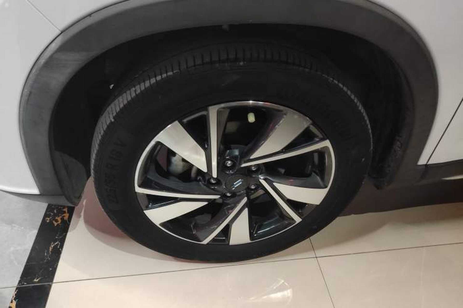 Used CHANGAN OSHAN X7 EV 2020 Luxury Model 405 Left Front Wheel Hub