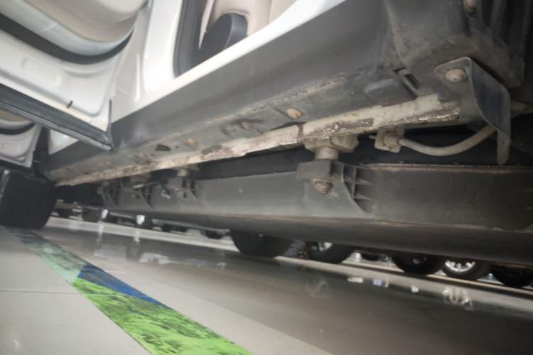 Used CHANGAN OSHAN X7 EV 2020 Luxury Edition 405 Left Side Sill