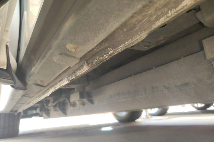 Used CHANGAN OSHAN X7 EV 2020 Luxury Edition 405 Left Side Sill
