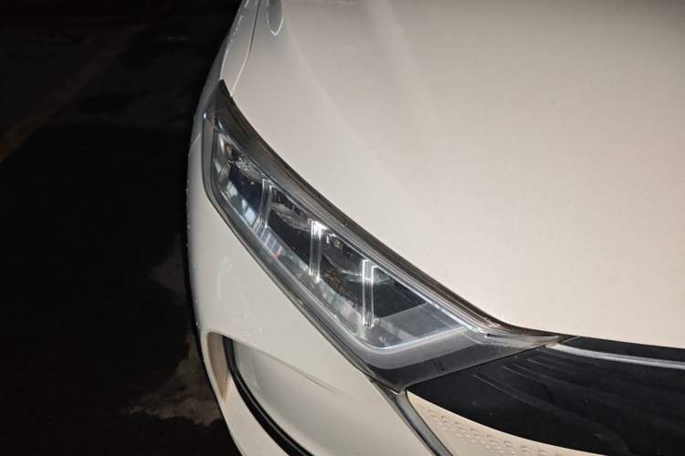 Used CHANGAN OSHAN X7 EV 2020 Luxury Model 405 Right Front Headlight