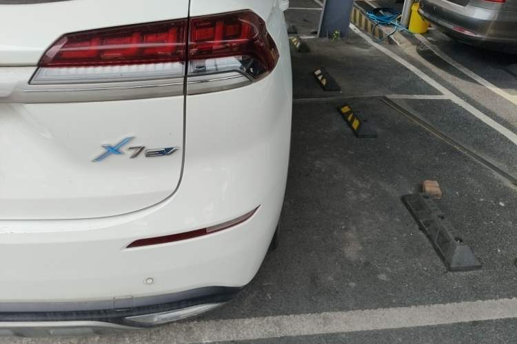 Used CHANGAN OSHAN X7 EV 2020 Luxury Edition 405 Right Rear Taillight