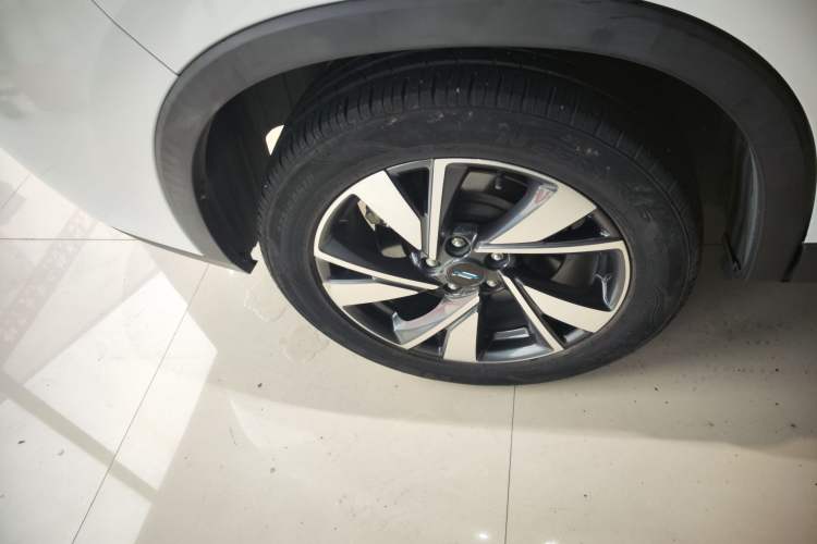 Used CHANGAN OSHAN X7 EV 2020 Luxury Edition 405 Right Rear Wheel Hub