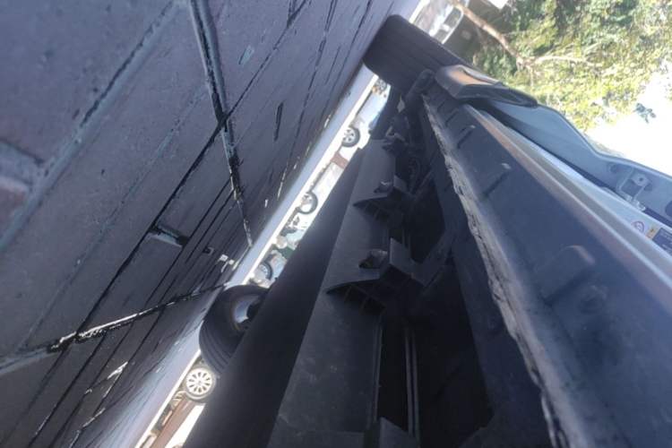 Used CHANGAN OSHAN X7 EV 2020 Luxury Model 405 Right Side Sill