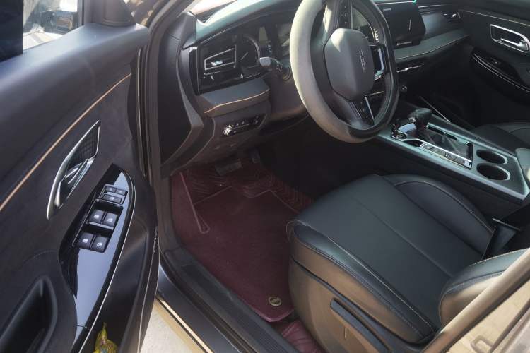 Used CHANGAN OSHAN X7 PLUS 2023 Enjoy Edition 1.5T Automatic Smart Version Interior 2