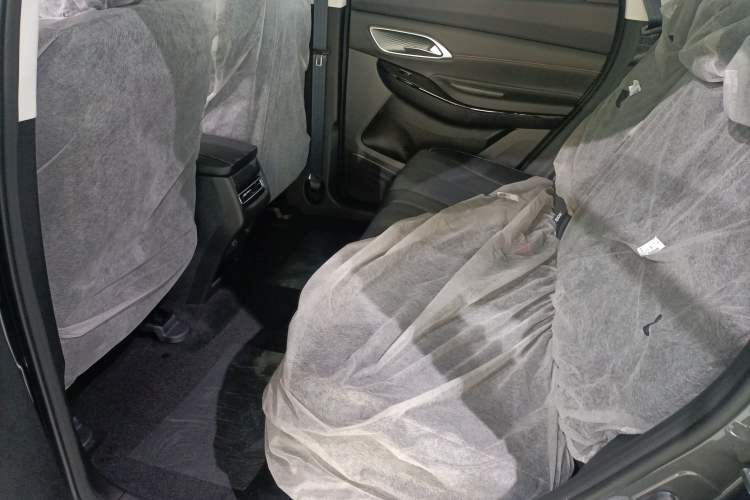 Used CHANGAN OSHAN X7 PLUS 2023 Enjoy Edition 1.5T Automatic Smart Edition 7-Seater Interior 3