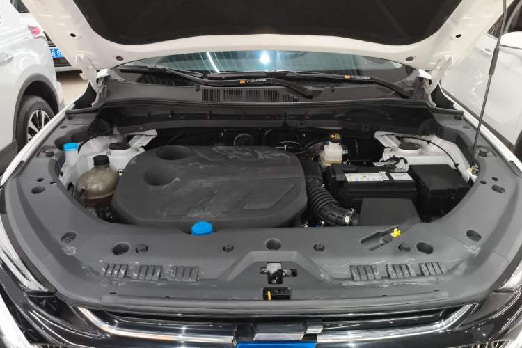 Used CHANGAN OSHAN X7 PLUS 2022 1.5T Blue Whale Edition Automatic Prestige Version Engine Bay