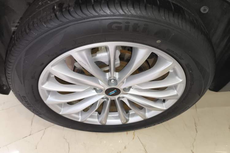 Used CHANGAN OSHAN X7 PLUS 2022 1.5T Blue Whale Edition Automatic Prestige Version Exterior 8