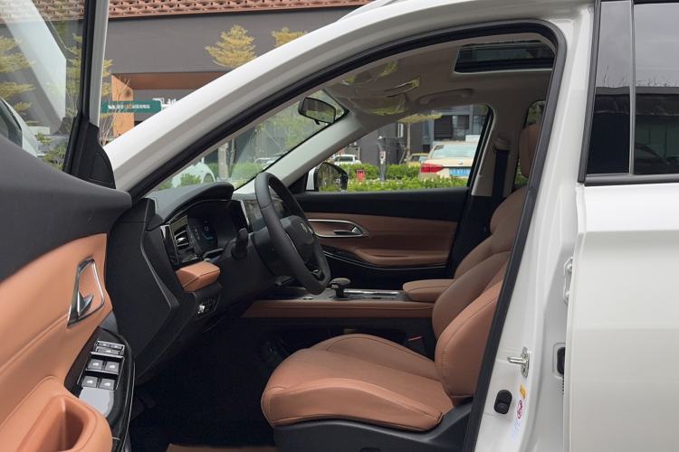Used CHANGAN OSHAN X7 PLUS 2023 Enjoy Edition 1.5T Automatic Pilot Model 7 Seats Interior 1