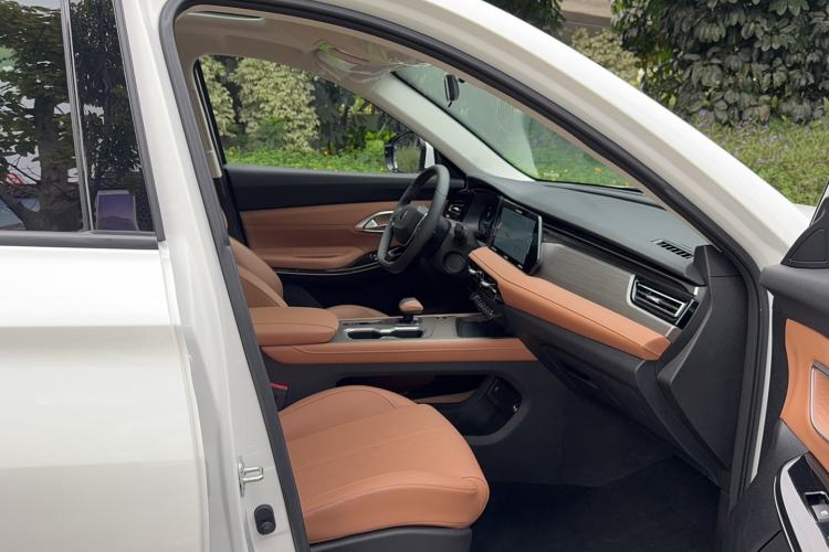 Used CHANGAN OSHAN X7 PLUS 2023 Enjoy Edition 1.5T Automatic Pilot Model 7 Seats Interior 10