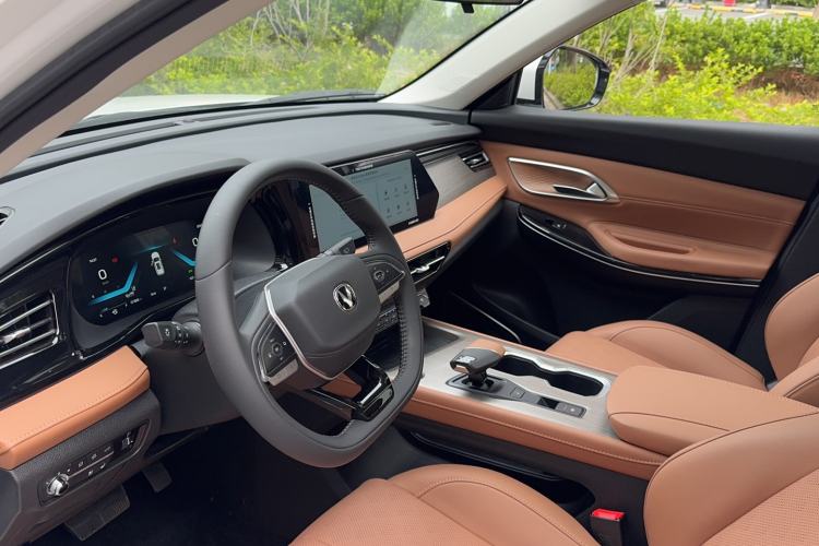 Used CHANGAN OSHAN X7 PLUS 2023 Enjoy Edition 1.5T Automatic Pilot Model 7 Seats Interior 2